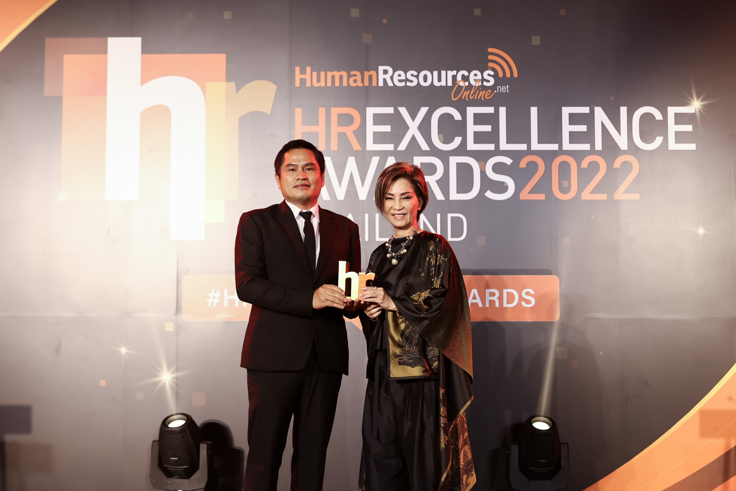 สยามพิวรรธน์ คว้า 2 รางวัลดีเด่นจากเวทีสากล HR Excellence Awards 2022 ตอกย้ำความเป็นเลิศด้านบริหารทรัพยากรบุคคลพร้อมขับเคลื่อนองค์กรสู่การเปลี่ยนแปลงในอนาคต